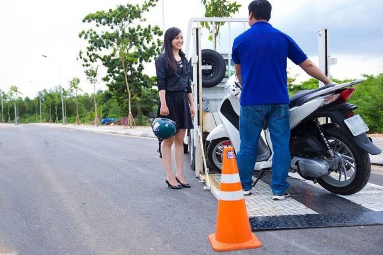 Dịch vụ cứu hộ xe máy uy tín tại TPHCM và bảng giá mới nhất - Cứu Hộ Express
